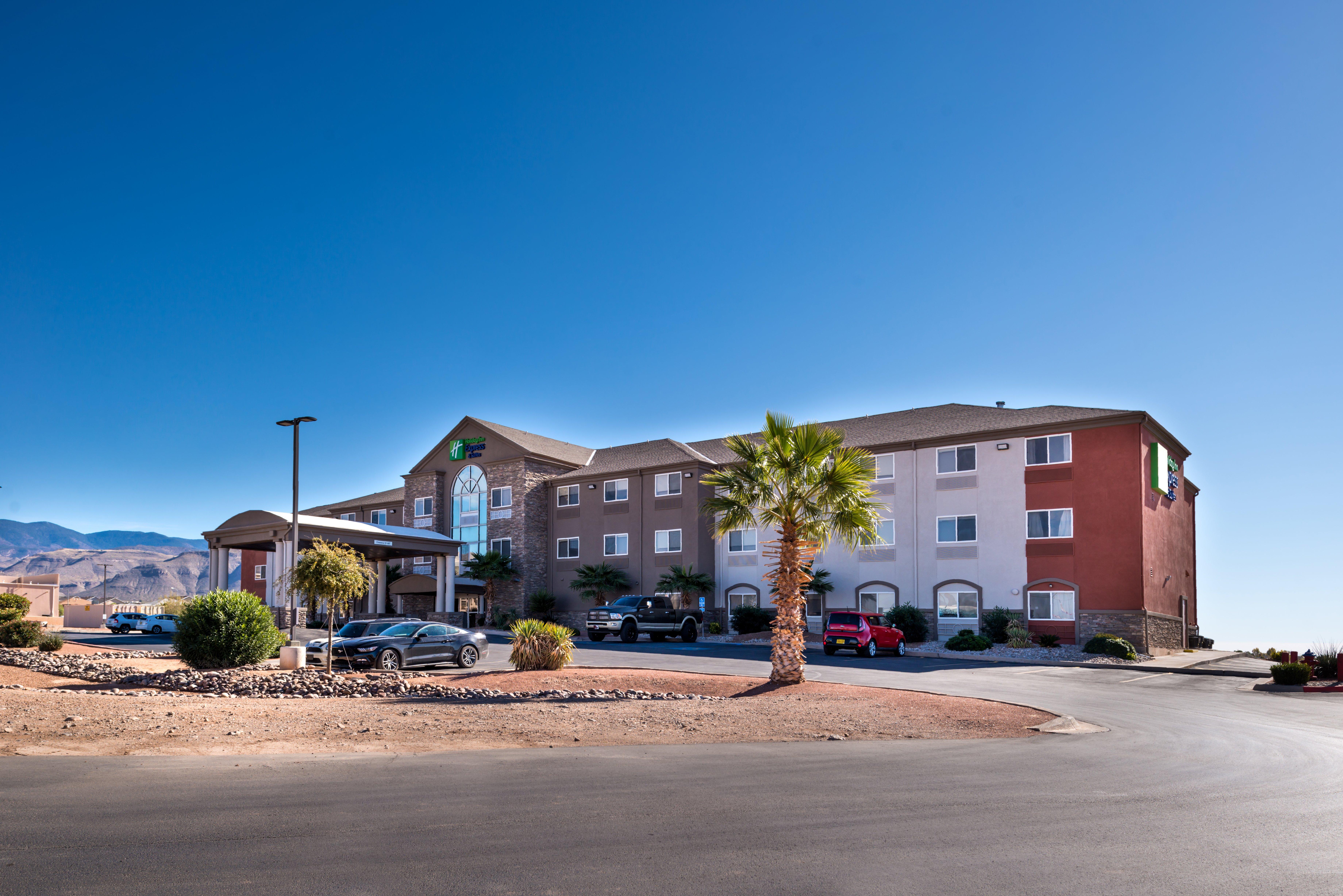 Holiday Inn Express & Suites Alamogordo Highway 54/70 By Ihg Exterior photo