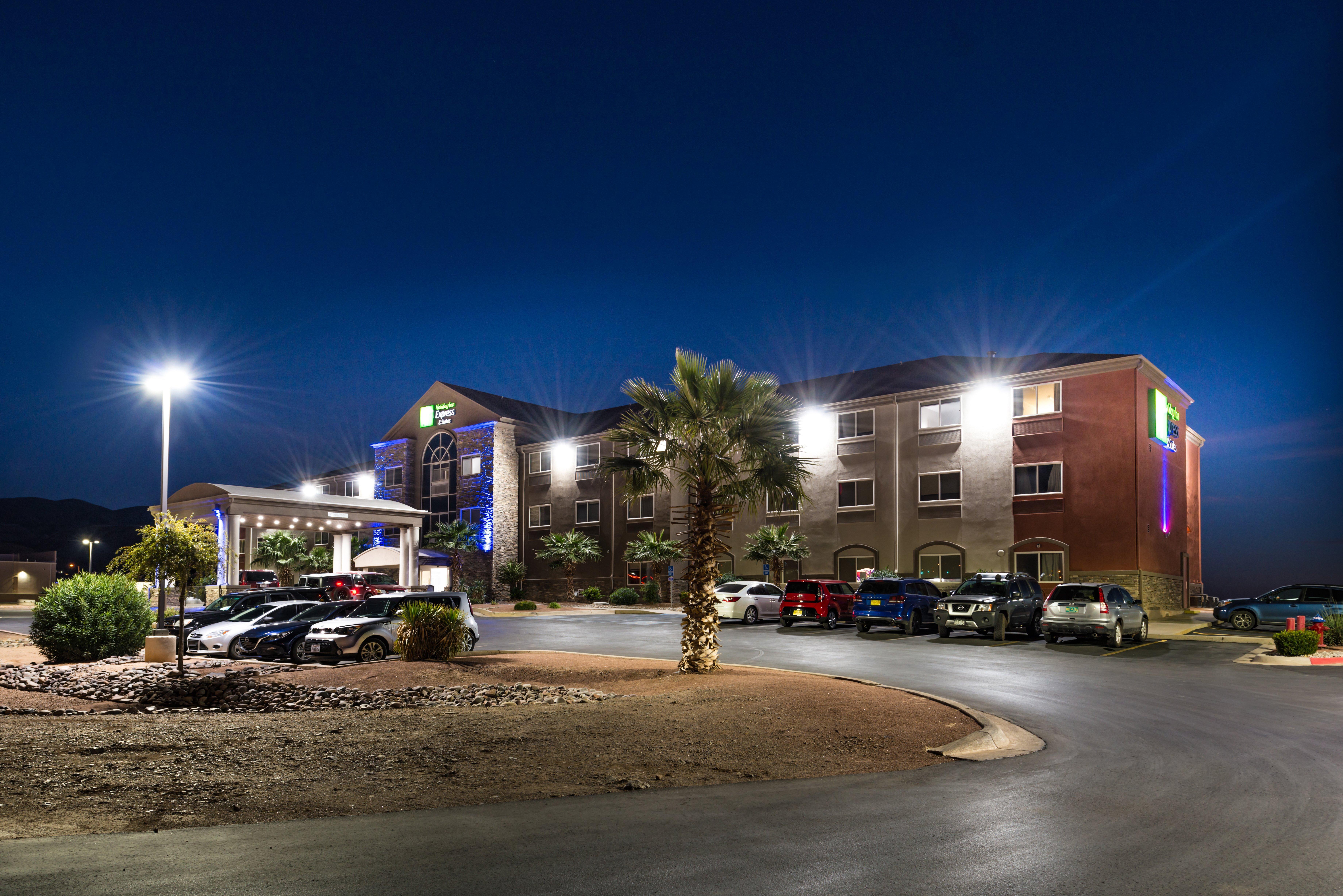 Holiday Inn Express & Suites Alamogordo Highway 54/70 By Ihg Exterior photo